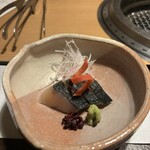 284864869 - 寒さわらの刺身