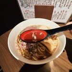琉 肉、酒、ときどき魚。 - 【キョンラーメン＝スープ】