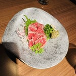 琉 肉、酒、ときどき魚。 - 【和牛炙り刺し】