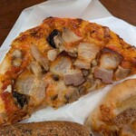 コペリエ - きのことベーコンのピザ