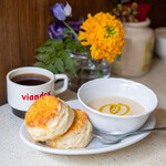 Cyodo - 焼き立てスコーンとスープ