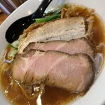 純手打ち だるま - チャーシュー2種3枚。上側の2枚が好きでした。