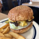 レイドバックバーガー - チーズバーガー…税込1340円