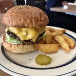 レイドバックバーガー - チリビーンズチーズバーガー…税込1610円