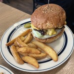 レイドバックバーガー - チーズバーガー…税込1340円