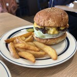 レイドバックバーガー - チーズバーガー…税込1340円