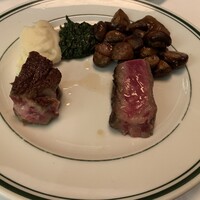 ウルフギャング・ステーキハウス 丸の内店 - とりわけてお肉
