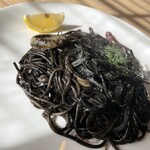 かしの木 - 見た目に惑わされることなかれ