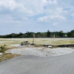 くるまえびキッチンTAMAYA - お店の目の前には養殖場