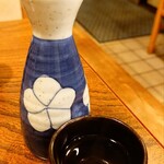 居酒屋 さか盛 - あつ燗（石見銀山・一宮酒造）※大田の日本酒