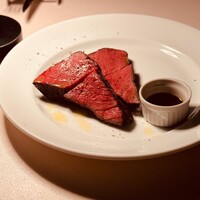 トラットリア グランボッカ - 和牛のグリル　ウチモモ
