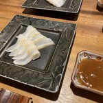 メデ・イタシ - 甲イカ　梅肉ダレ