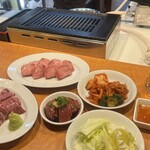 焼肉やっちゃん - 