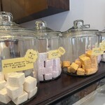 アヴランシュ・ゲネー - 