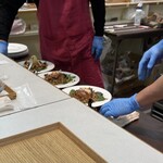 ラ・カーサ・ディ・テツオ オオタ - 盛り付け中