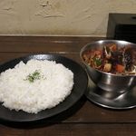 一文字カリー店 - エビとヤサイルーカリー（４辛い、ライス中盛り、1,200円）