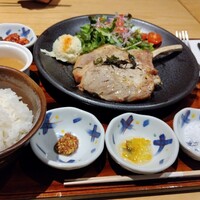 すき焼き 牛しゃぶ 松重 - 