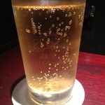 ロックフィッシュ - 銀座ハイボールのロゴが見えるようにグラスの位置を調整します。