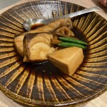 ごはんや 飯すけ - だるま鯛(煮付け)