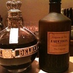 橋 - フォションの紅茶リキュールと何か混ぜてもらいました。