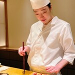 鮨 めい乃 - おはぎのネタの完成