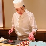 鮨 めい乃 - 眼差しは真剣です