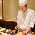 鮨 めい乃 - おはぎの仕込みを始めます