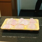 鮨 めい乃 - 車海老は開いて握ります