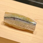 鮨 めい乃 - 能登から届いた閂サイズの細魚です