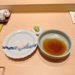 鮨 めい乃 - ツマミ用のお塩と本山葵と煮切り