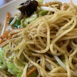 香香 - 蒸し麺使ってる