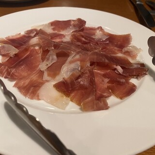 ナオミ オオガキ_1