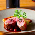 青森県産 津軽鴨胸肉のロースト カシスソース