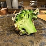 天ぷら もっこす - 水分不足で育ったブロッコリーはエグ味無く美味しい