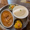 ナマステ・ガネーシャ - ゆでたまごとソーセージのカレー
