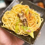 なんか喰ぃ亭 - 赤い粉はドラゴンズ・ブレス(世界で2番目に辛い唐辛子)