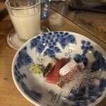 源氏 - 3杯目のお通しは刺身