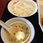 阿里山城 - 定食のスープとご飯