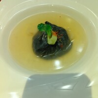 中国料理 舜天 - 海の幸と百合の根餃子スープ