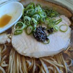 境逸品 鶏そば 山田屋 - トリュフ。個性が強いトリュフ。