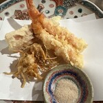 284967080 - 竹富島のエビは信じられないくらい柔らかくて美味しい！