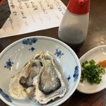 庄や - 生牡蠣100円×2個