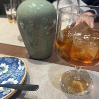 ON the TABLE CHINESE - 