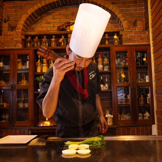 肉の名店より仕入れるA5黒毛和牛をダイナミックに焼き上げます