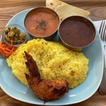 ヒナタ屋 - カレーセット(チキンカレーとシーフードトマトカレー)