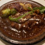 サムシング・クアトロ - ◎お肉ランチ　ライス付き　栗豚のハンバーグ　デミグラスソース　１，６００円