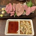 やきとん酒場 炭火焼き おとん家 - 