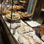 284993139 - パンたち