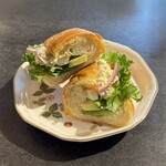 三日月屋 - 料理写真:サーモンアボカドクリームチーズ