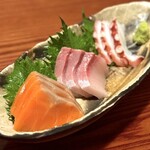 堀 堀～hori hori～ - ・鮮魚3点盛り 1,290円/税抜
            (サーモン、ブリ、タコ)